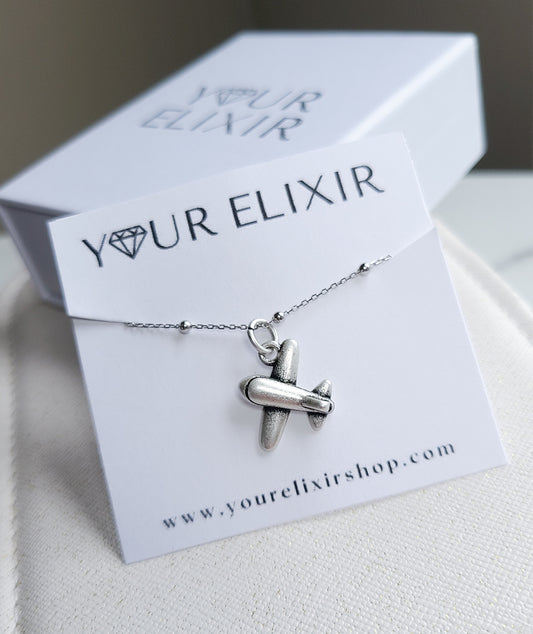 Collar con amuleto de aventuras en plata de ley