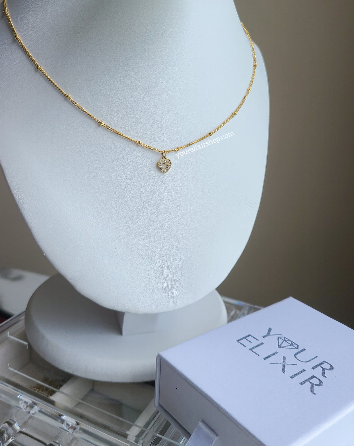Collar con dije delicado