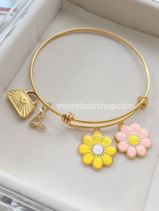 Lucky β¨οΈ charm