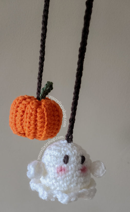 Fantasma 👻 y calabaza 🎃 colgantes de crochet