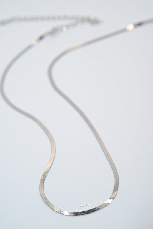 Gargantilla ajustable de plata de ley