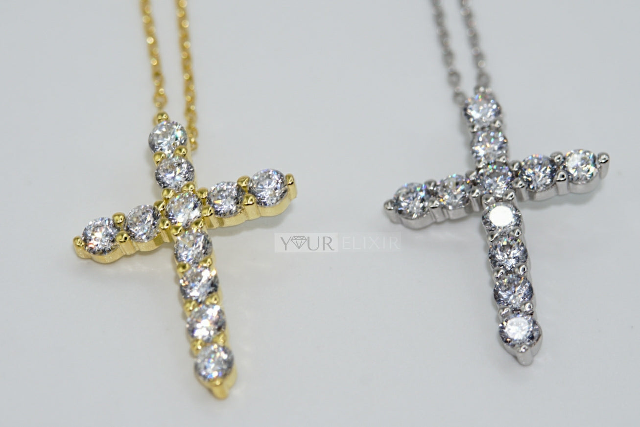 Collar con cruz de circonitas
