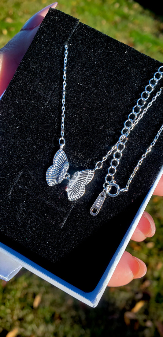 Collar de mariposa reina en plata de ley