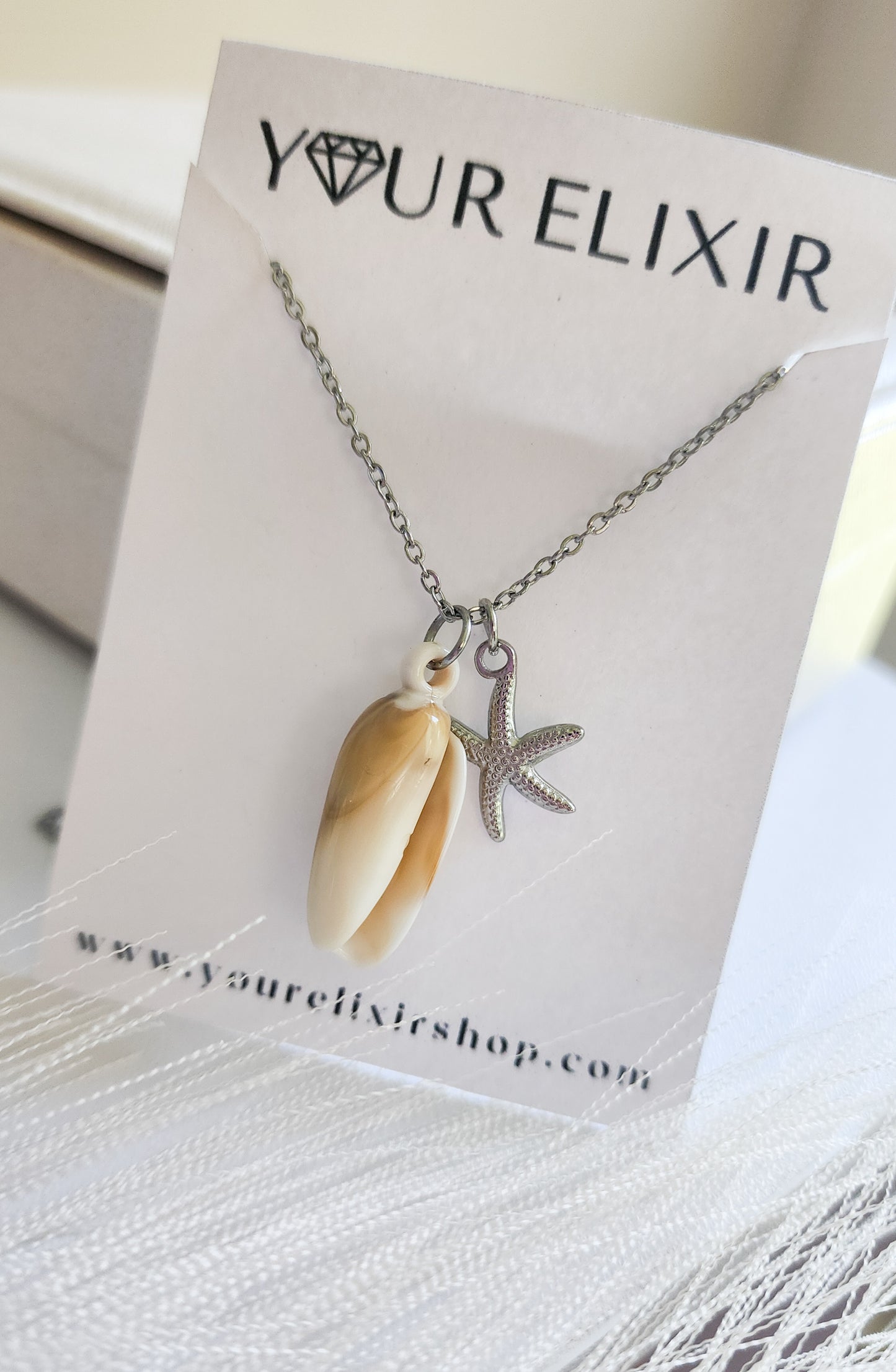 Collar de conchas de plata
