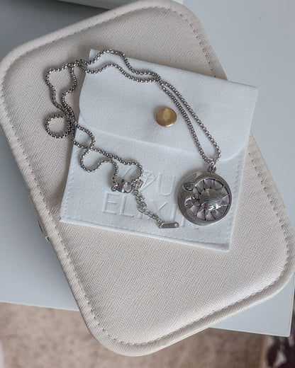 Cosmo necklace
