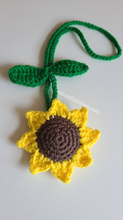 Girasoles colgantes tejidos a crochet 🌻