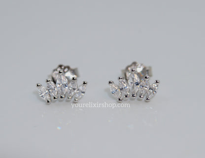 Pendientes de plata de ley con forma de corona de elegancia