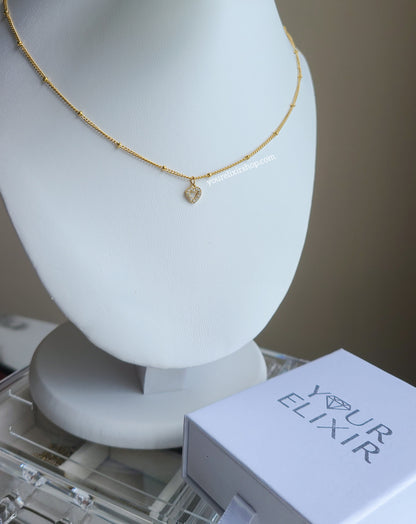 Collar con dije delicado