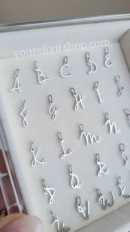 Colgante de plata personalizado con inicial