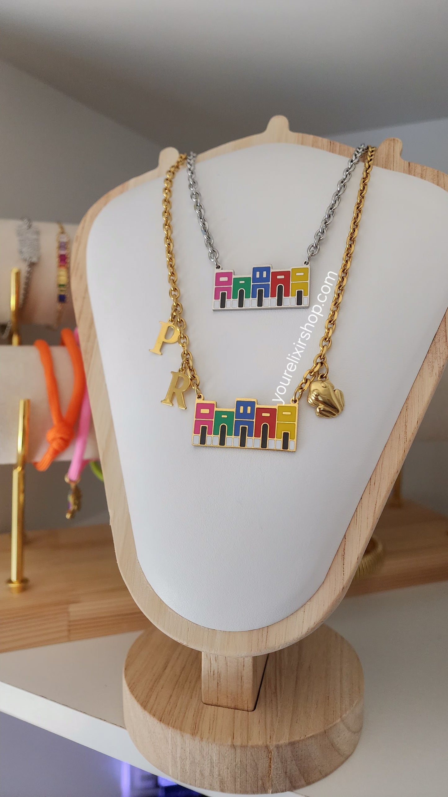 Balcones de colores VSJ Necklace