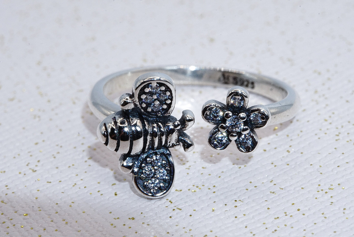 Anillo de abeja en plata de ley