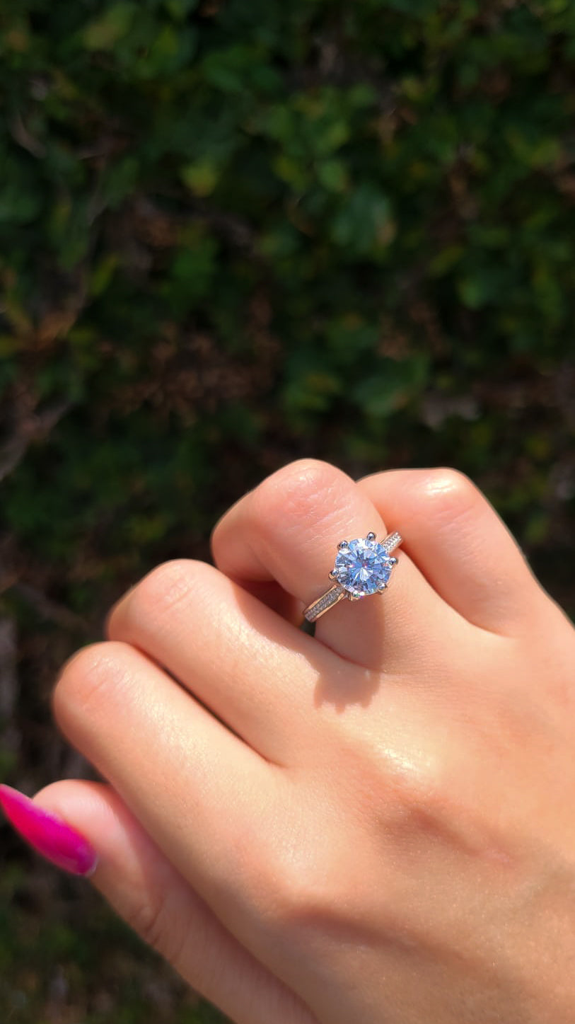 Anillo de reina de plata de ley