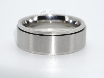 Anillo de acero inoxidable y plata para hombre.
