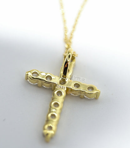 Collar con cruz de circonitas