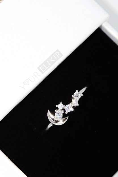 Anillo de media luna en plata de ley