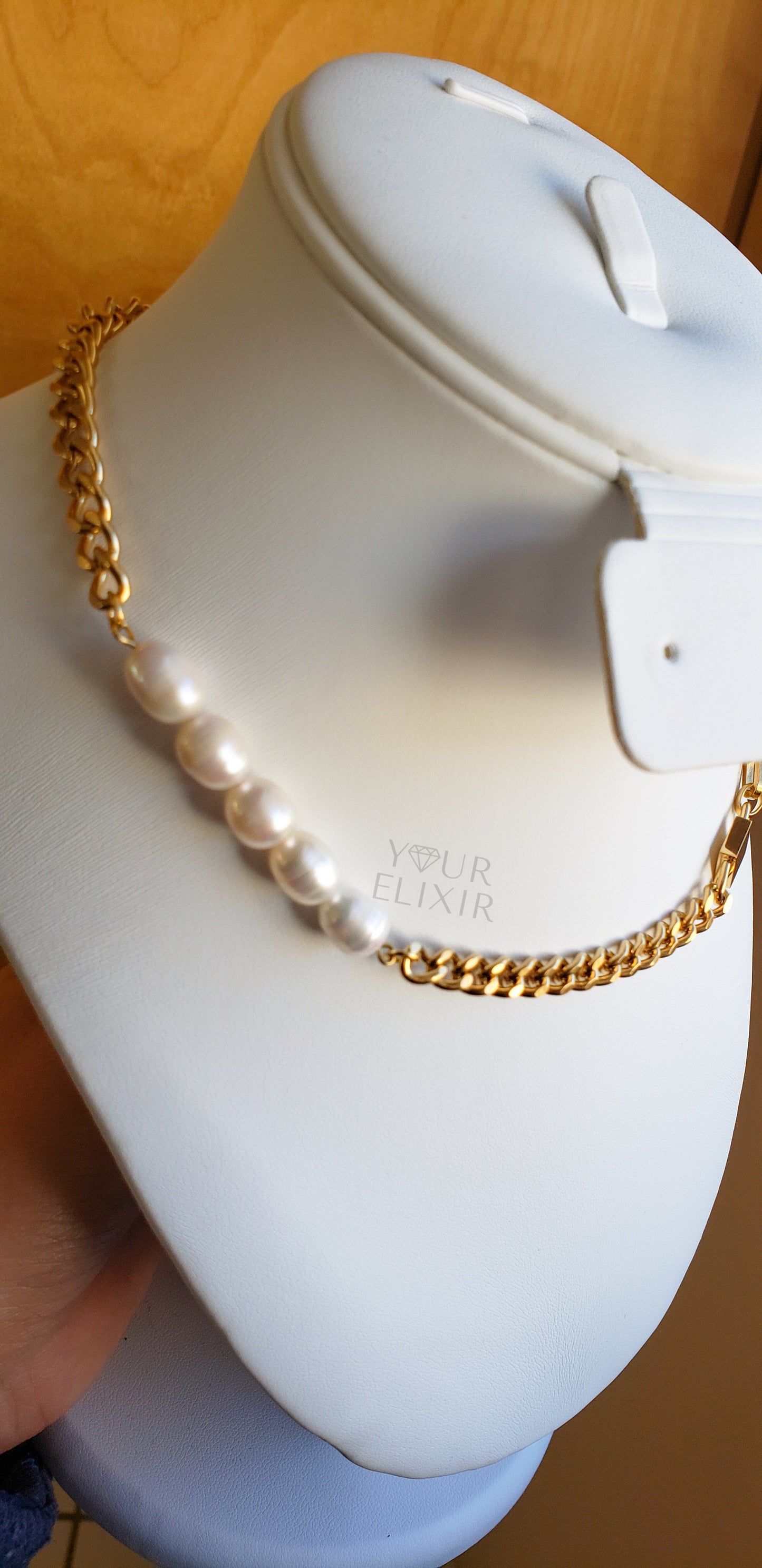 Collar elegante